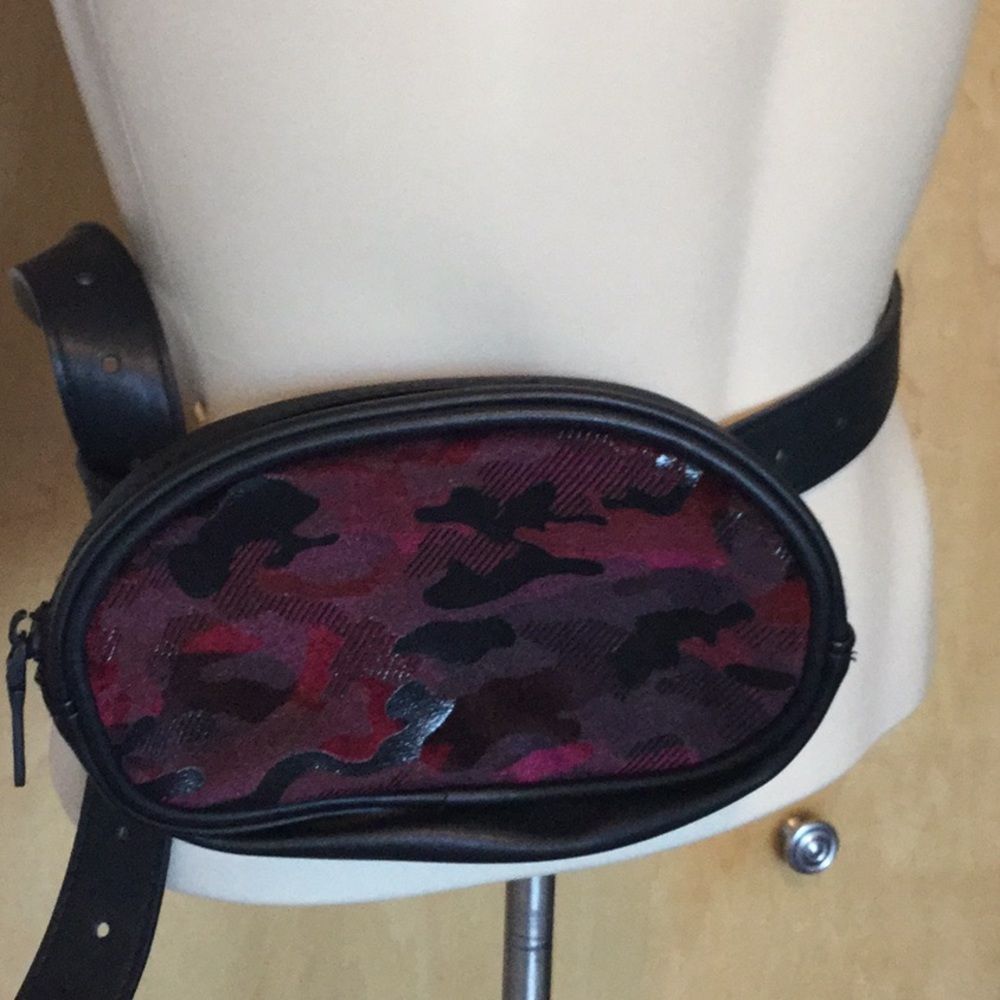 STEVE MADDENHardware Belt Bag - Black - Picture 9 of 16